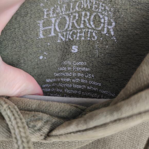 Universal Studios Halloween Horror Nights Hoodie Small Olive Green 2023‎ FLAW - Picture 7 of 9